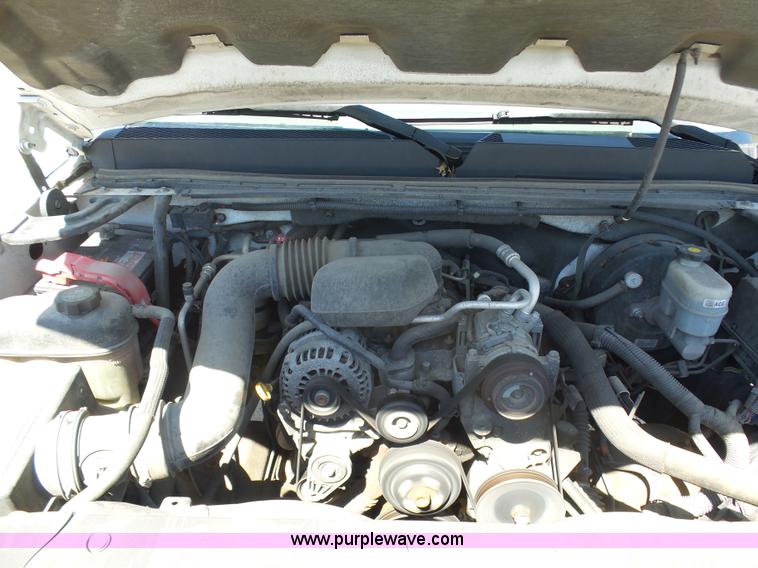 image for item L7035 2008 GMC Sierra 1500 pickup truck