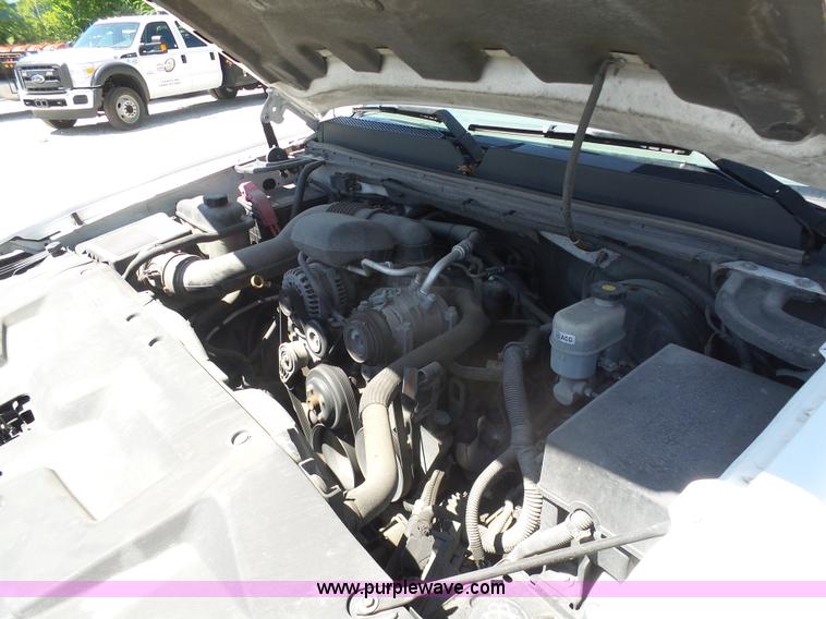 image for item L7035 2008 GMC Sierra 1500 pickup truck