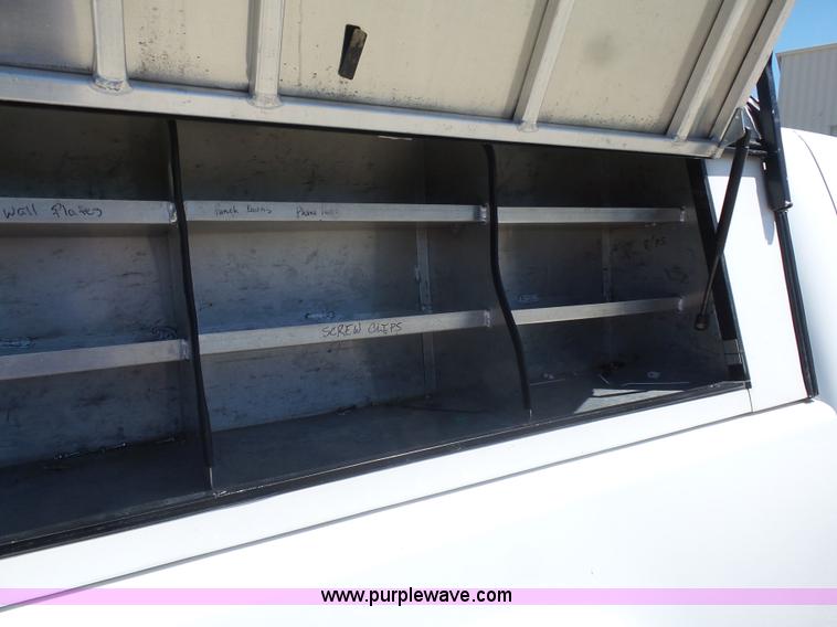 image for item L7035 2008 GMC Sierra 1500 pickup truck