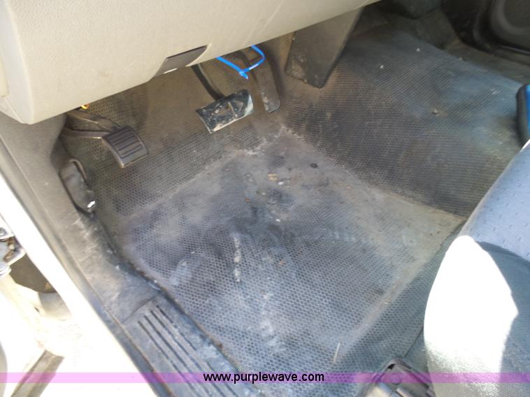 image for item L7035 2008 GMC Sierra 1500 pickup truck