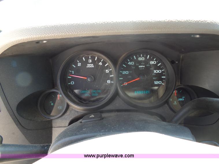 image for item L7035 2008 GMC Sierra 1500 pickup truck