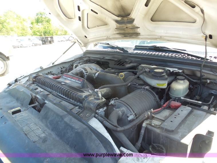 image for item L7036 2007 Ford F550 Super Duty XL flatbed pickup truck