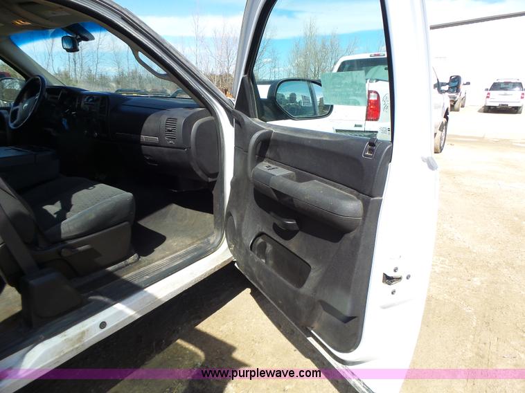 image for item L7159 2008 Chevrolet Silverado 1500 Ext. Cab pickup truck