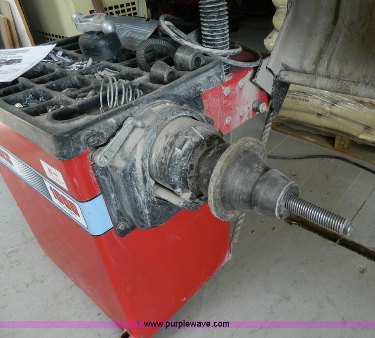 image for item BI9884 Coats 1000 wheel balancer