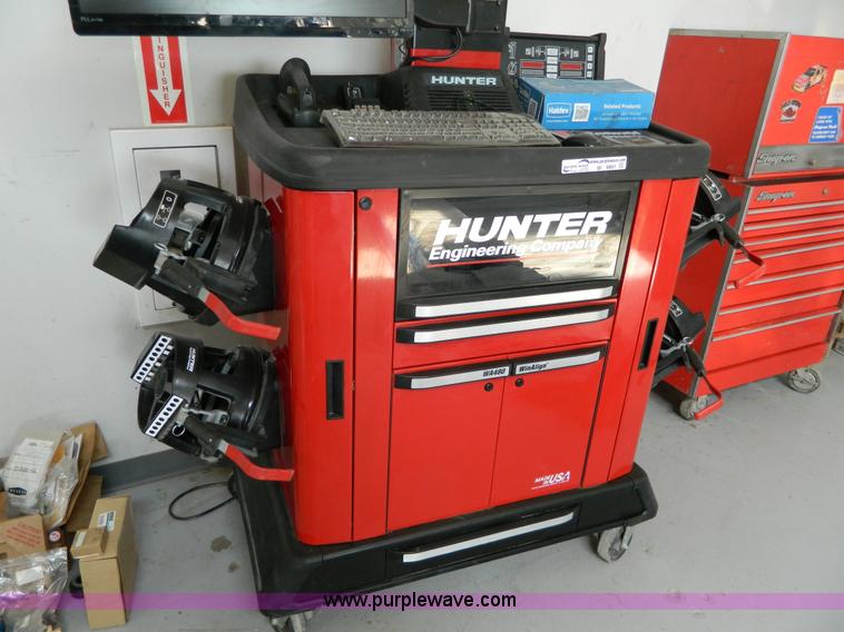 image for item BI9891 2015 Hunter wheel alignment machine