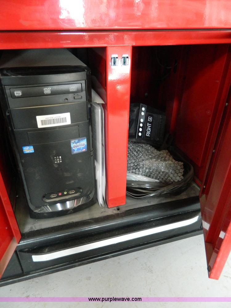 image for item BI9891 2015 Hunter wheel alignment machine