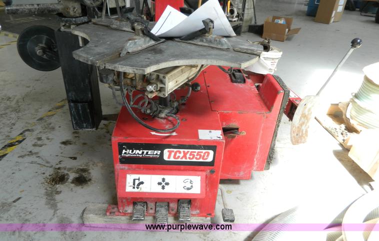 image for item BI9892 2005 Hunter TCS550 BPS tire machie