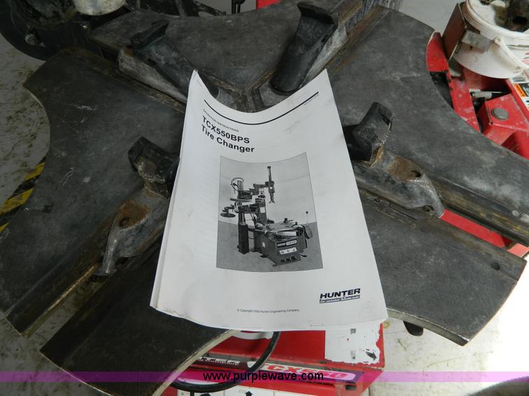 image for item BI9892 2005 Hunter TCS550 BPS tire machie