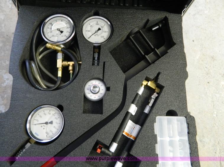 image for item BI9909 Webtec hydraulic pressure/flow tester kit