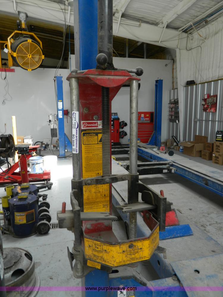 Branick MST580A strut spring compressor in Plainville, KS Item BQ9848