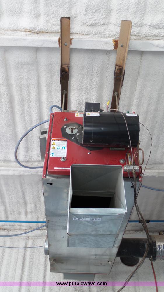 image for item BZ9280 Clean Burn CB-2500 oil heater