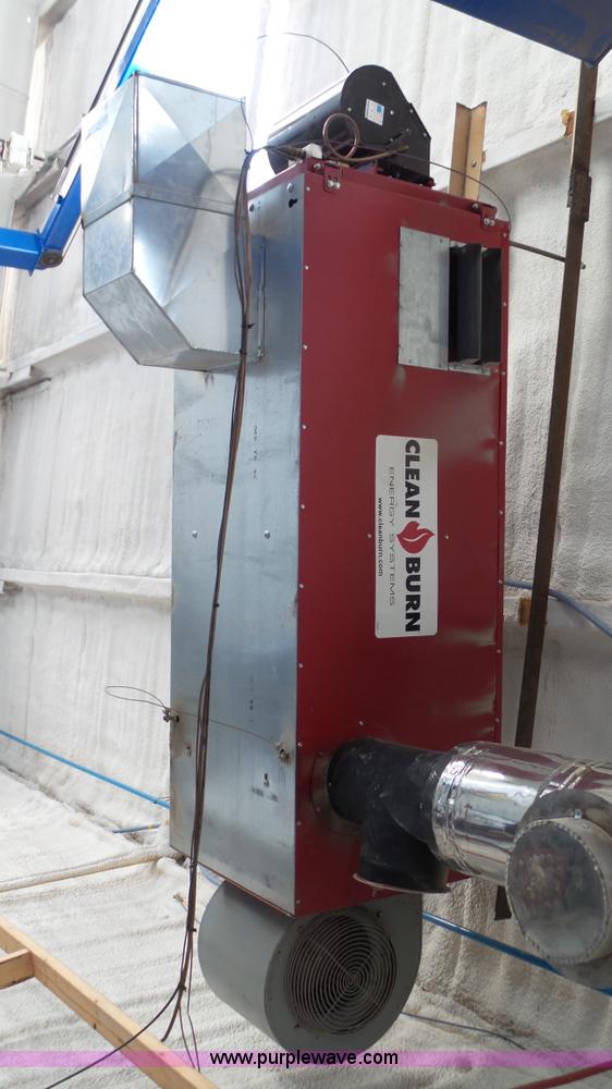 image for item BZ9280 Clean Burn CB-2500 oil heater