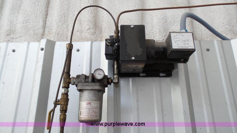 image for item BZ9280 Clean Burn CB-2500 oil heater