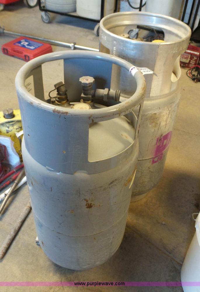 (2) forklift propane tanks in Plainville, KS Item BZ9304 sold