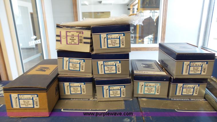 image for item BZ9337 SAE course bolts and bins