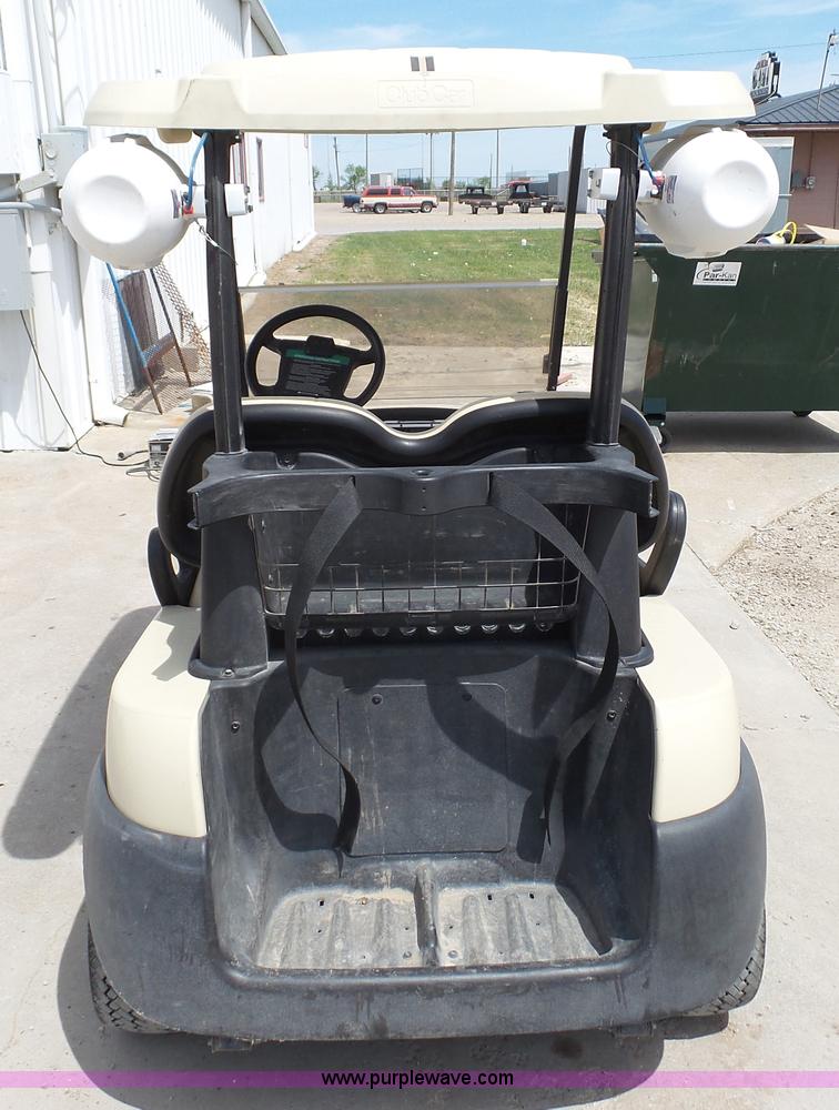image for item BZ9375 2006 Club Cart golf cart