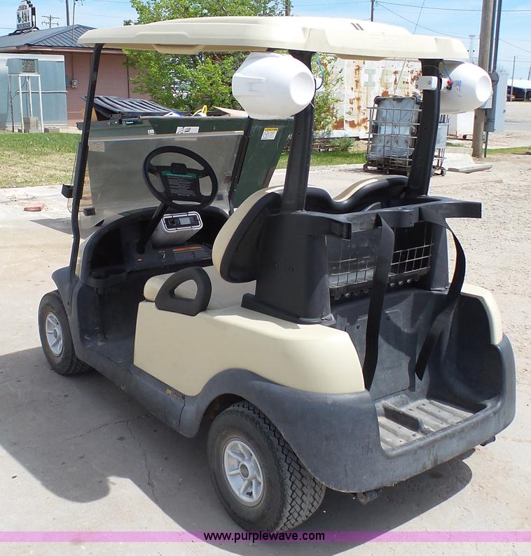 image for item BZ9375 2006 Club Cart golf cart