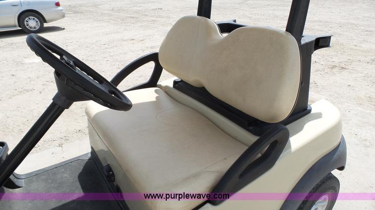 image for item BZ9375 2006 Club Cart golf cart