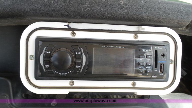 image for item BZ9375 2006 Club Cart golf cart