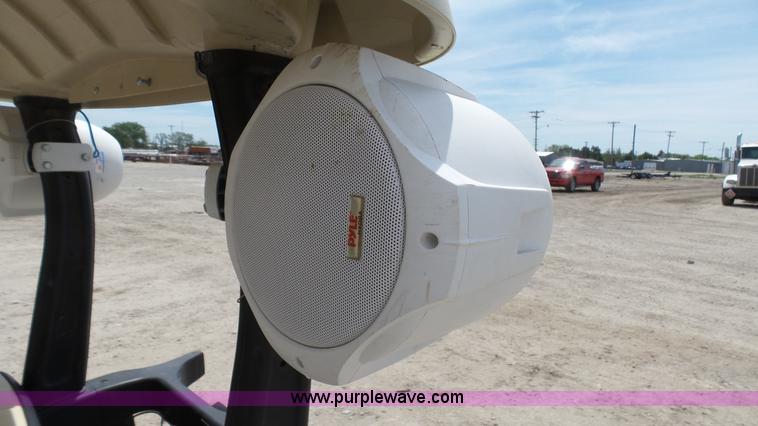 image for item BZ9375 2006 Club Cart golf cart