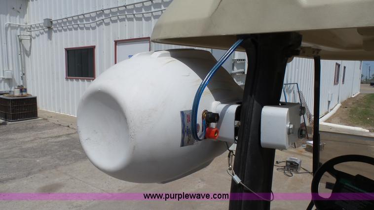 image for item BZ9375 2006 Club Cart golf cart