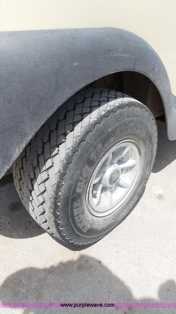 image for item BZ9375 2006 Club Cart golf cart