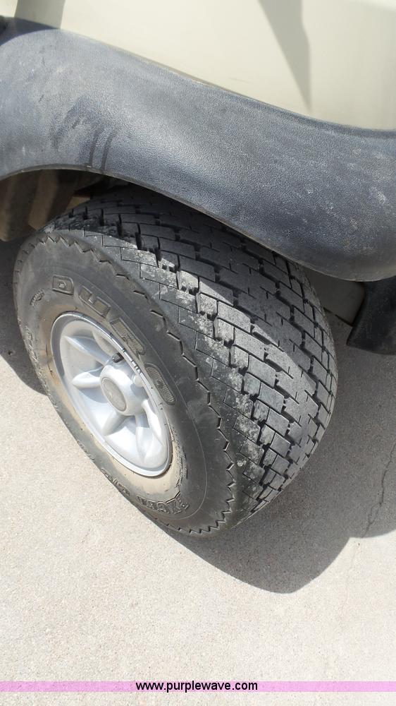 image for item BZ9375 2006 Club Cart golf cart