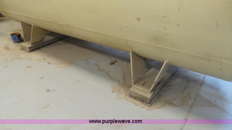 image for item BZ9379 Ingersoll Rand air compressor