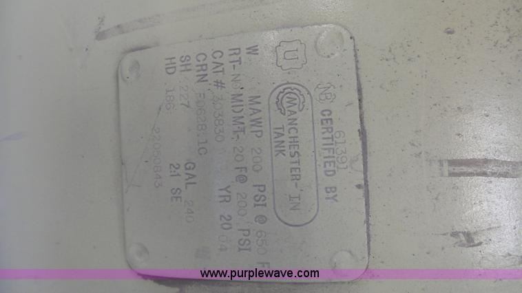 image for item BZ9379 Ingersoll Rand air compressor