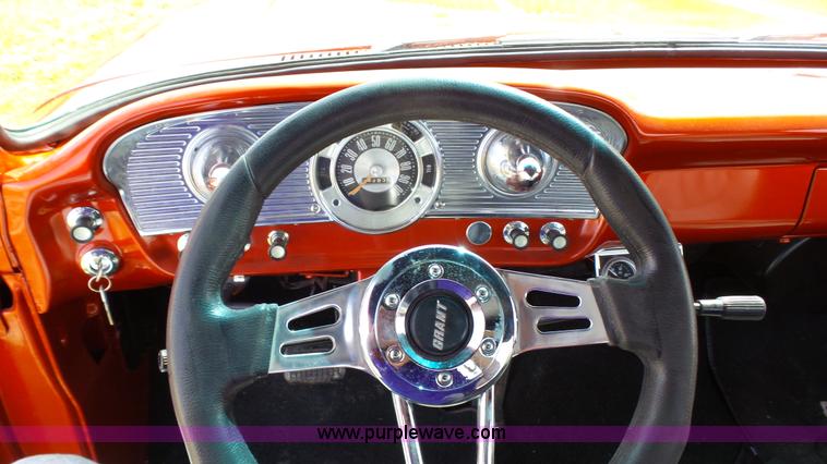 image for item K4108 1962 Ford F100 pickup truck