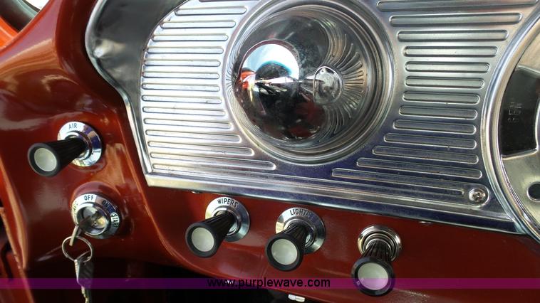 image for item K4108 1962 Ford F100 pickup truck