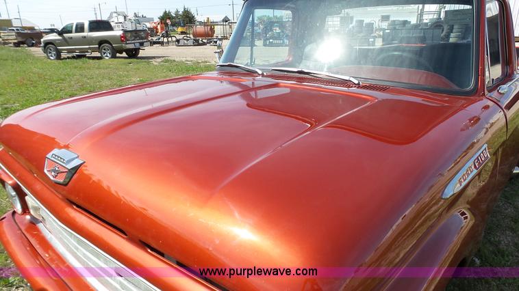 image for item K4108 1962 Ford F100 pickup truck
