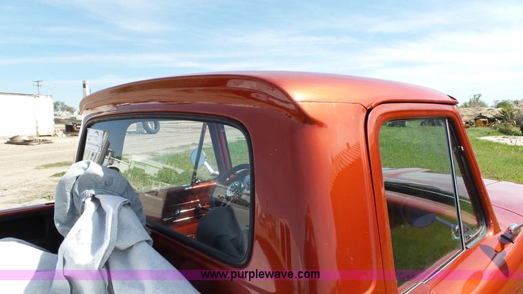 image for item K4108 1962 Ford F100 pickup truck