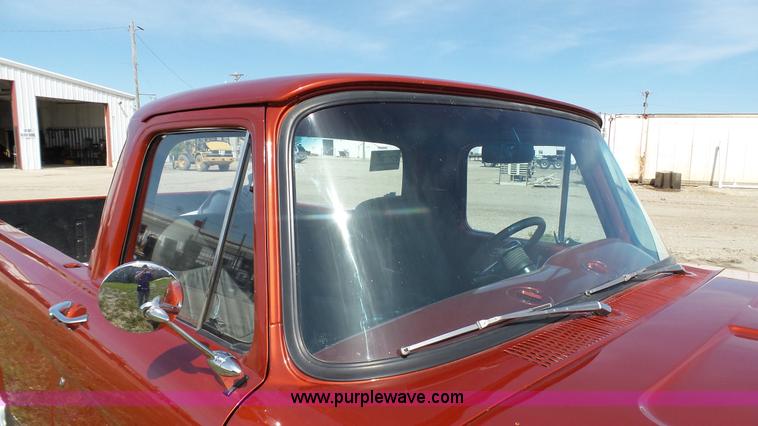 image for item K4108 1962 Ford F100 pickup truck