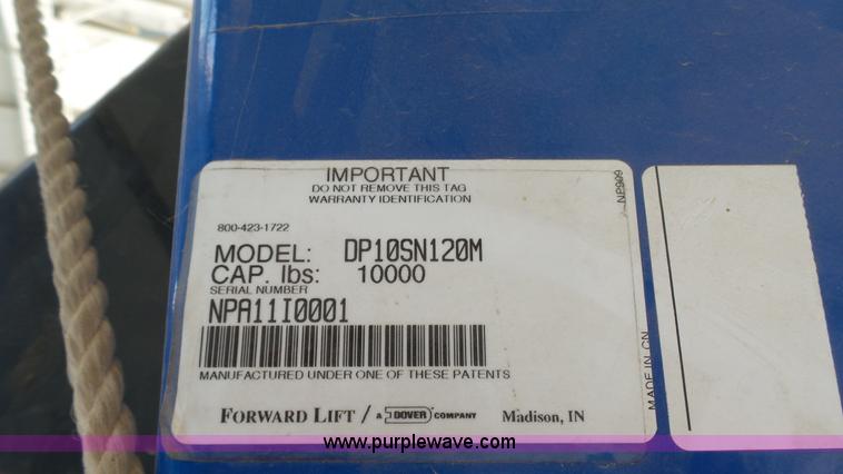 image for item K4110 2011 Forward Lift hydraulic vehicle lift