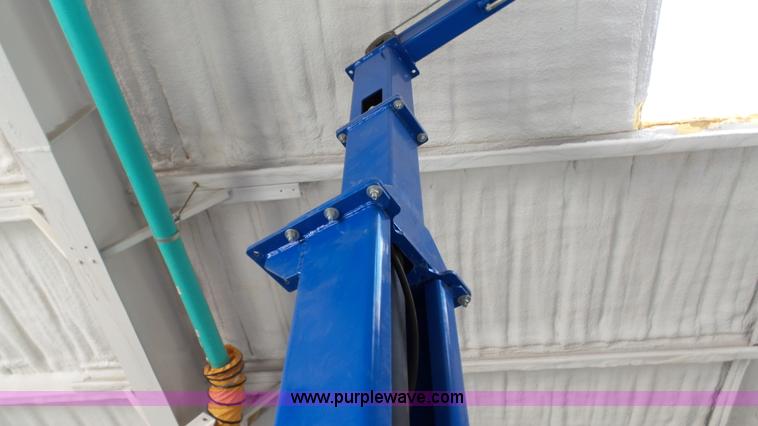 image for item K4111 2011 Forward Lift hydraulic vehicle lift