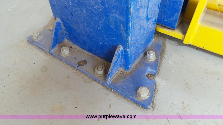 image for item K4112 2011 Forward Lift hydraulic vehicle lift