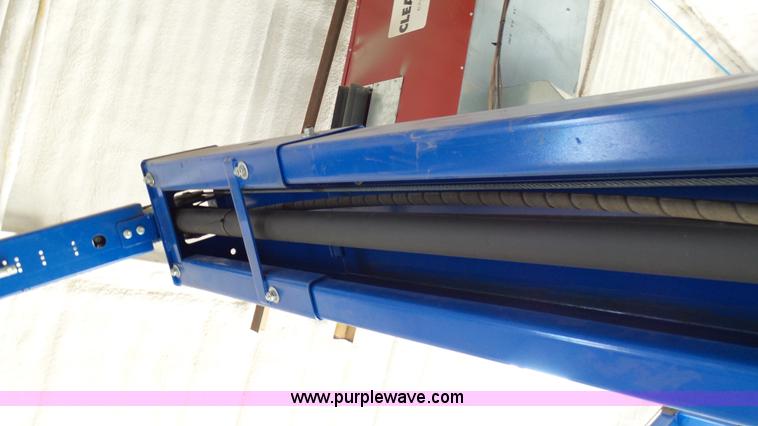 image for item K4112 2011 Forward Lift hydraulic vehicle lift