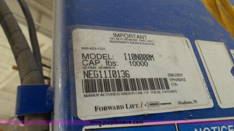 image for item K4112 2011 Forward Lift hydraulic vehicle lift