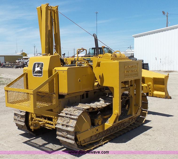 image for item K4114 1982 John Deere 450C pipelayer