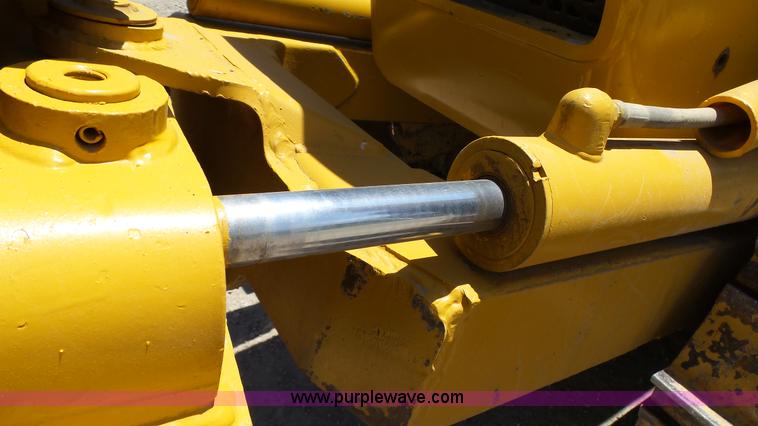 image for item K4114 1982 John Deere 450C pipelayer