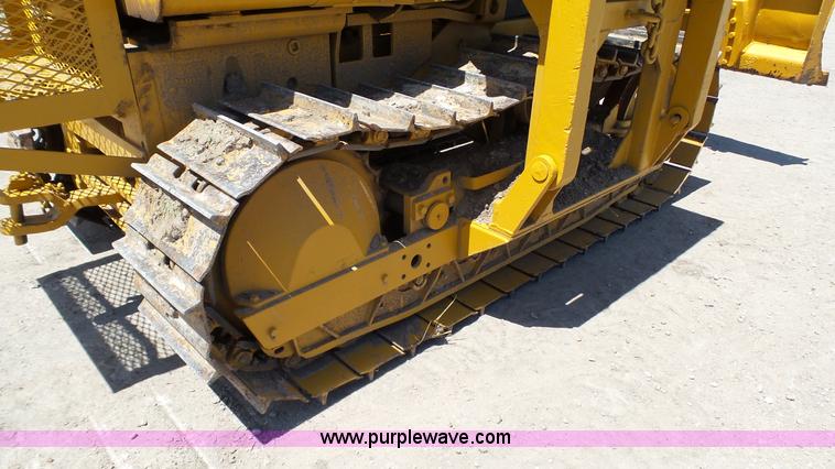 image for item K4114 1982 John Deere 450C pipelayer