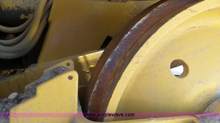 image for item K4114 1982 John Deere 450C pipelayer