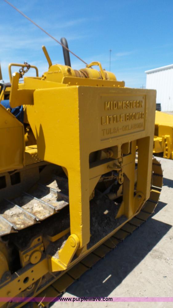 image for item K4114 1982 John Deere 450C pipelayer