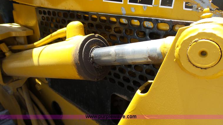 image for item K4114 1982 John Deere 450C pipelayer