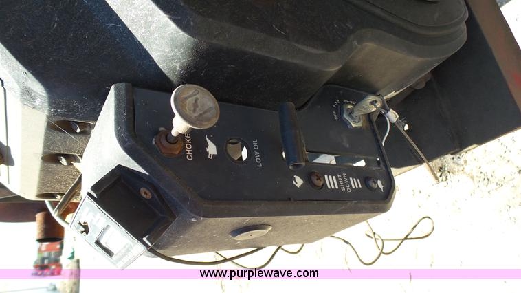 image for item K4117 2003 Desco 2500 tire shear