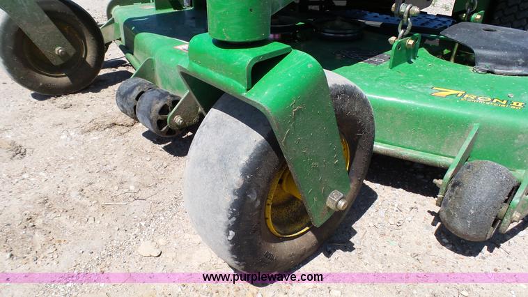 image for item K4118 2009 John Deere 667A QuikTrak lawn mower