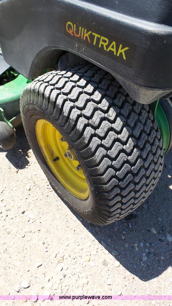image for item K4118 2009 John Deere 667A QuikTrak lawn mower