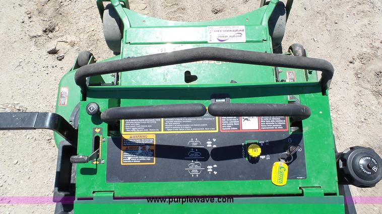 image for item K4118 2009 John Deere 667A QuikTrak lawn mower