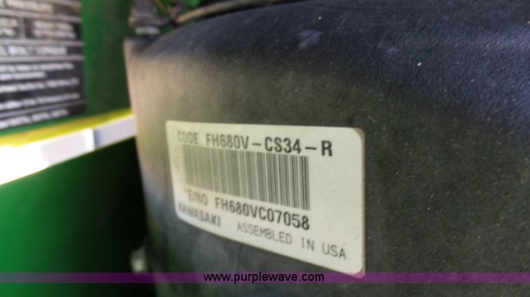 image for item K4118 2009 John Deere 667A QuikTrak lawn mower